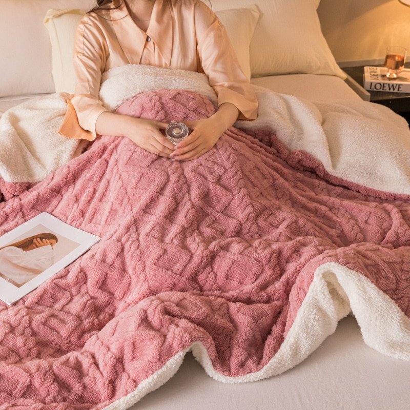 Coral-Velvet-Taffel-Cashmere-Lamb-Wool-Blanket-Nap-Office-Multifunctional-Autumn-and-Winter-Thickened-Plush-Quilt-2